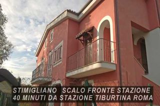 -Prezzo affitto: € 400 mese(arredato totale 425,00 mese ) -caparra : € 800,00/850,00 - contratto in regola -Comune: Stimigliano Scalo ZONA STAZIONE -Zona: 45 minuti da Roma Tiburtina Stazione -Superficie: 75 Mq -Vani: 6 -Camera letto -Cameretta -cabina armadio -salone con divani letto nuovo -cucina abitabile con tavolo -Bagni: 1 -posto auto scoperto -Piano: 1° -Livelli: 2 -Riscaldamento: autonomo -Condizioni: nuovo -Ascensore: no -Balcone: Si -Terrazza: no